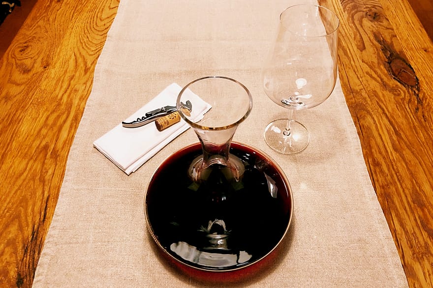Essentials on how to decant red wine Wine Spotter